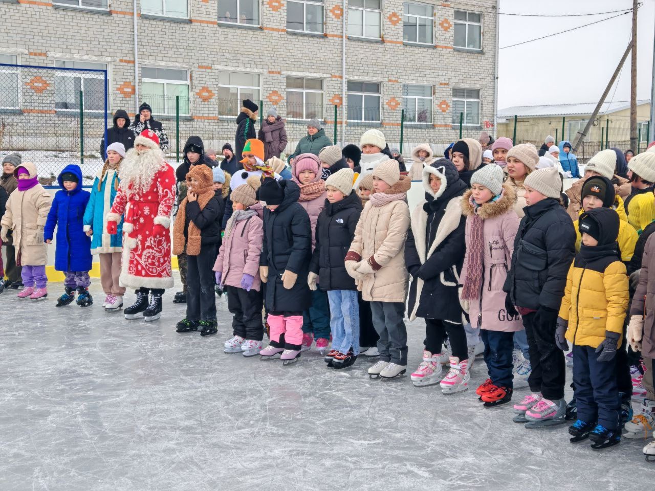 Ура, ура, ура! Мы открыли наш любимый каток! .